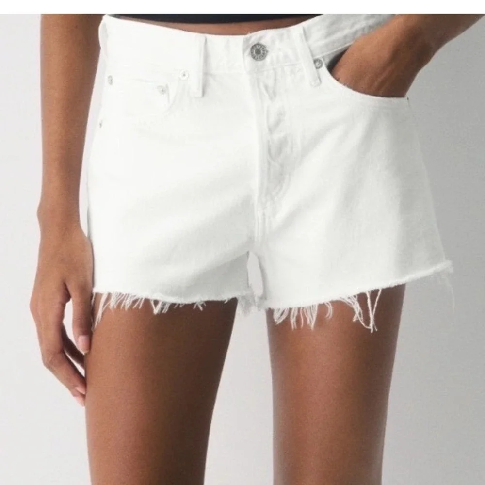 AGOLDE Mid-Rise Cut-Off Denim Shorts Repose White Button Fly Parker 26